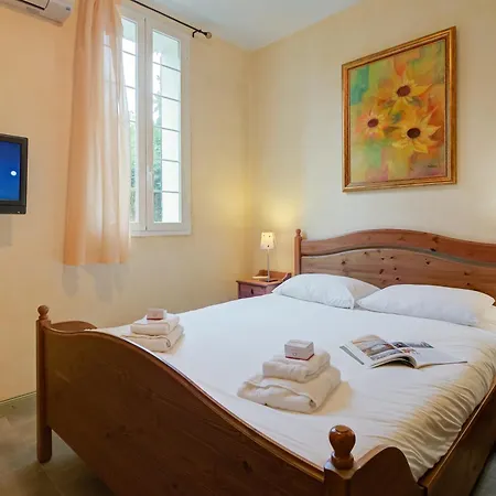 Azzurra Front - Happy Apartamento Saint-Tropez