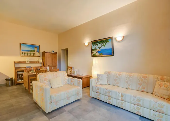 Azzurra Front - Happy