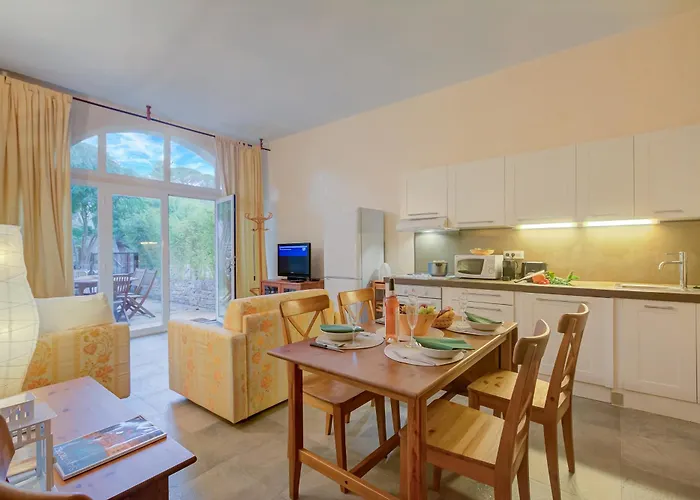 Апартаменты Azzurra Front - Happy