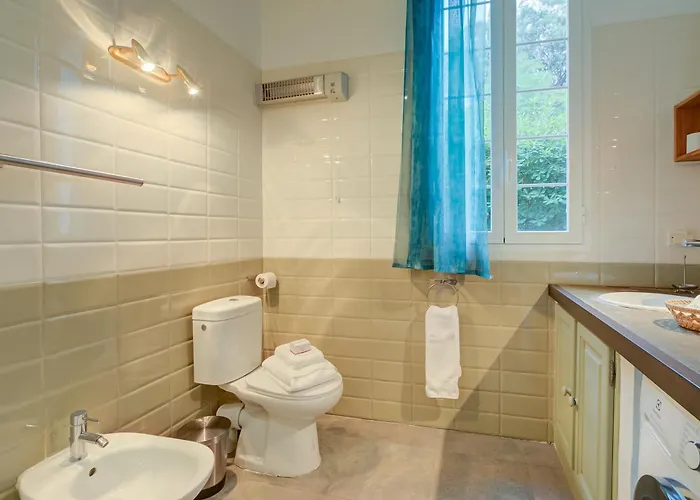 Azzurra Front - Happy *