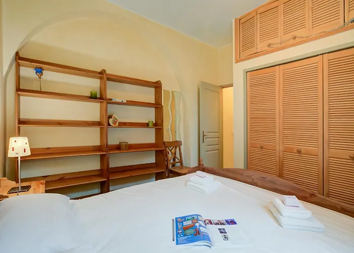 Azzurra Front - Happy * Сен-Тропе